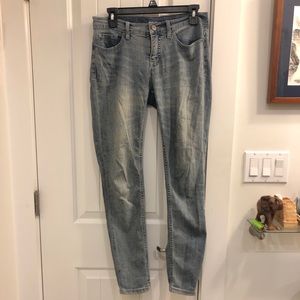 BDG Mid-Rise Twig Jeans